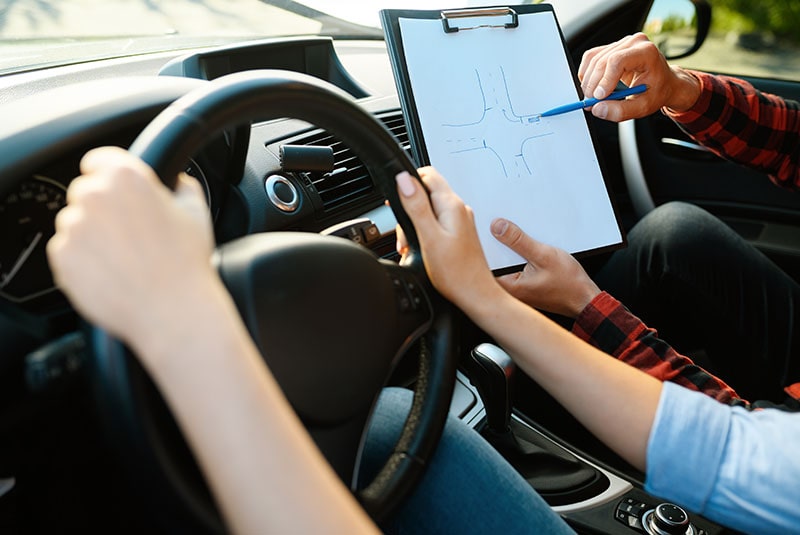 Corsi di Teoria per moto e auto